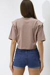 Kadın Bej Yazı Baskılı Oversize Vatkalı  Bel Detay Örme T-Shirt  HZL23S-DSB120231