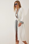 Kadın Beyaz Nakışlı Kuşaklı Uzun Kimono HZL22S-BD158651