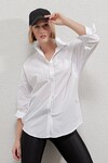 Kadın Beyaz Oversize Uzun Basic Gömlek HZL22W-BD139001