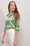 Kadın Fıstık Yeşili Hafif Dökümlü Saten Yüzeyli Gömlek HZL22W-BD139641
