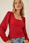Kadın Kırmızı Balon Kol Dokulu Kare Yaka Trend Örme Bluz HZL23W-BD104421