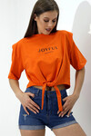Kadın Oranj Yazı Baskılı Oversize Vatkalı  Bel Detay Örme T-Shirt  HZL23S-DSB120231