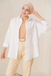 Kadın Tesettür Beyaz Geniş Kalıp Uzun Basic Gömlek HZL24W-BD139001