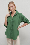 Kadın Zümrüt Yeşili Oversize Uzun Basic Gömlek HZL22W-BD139001
